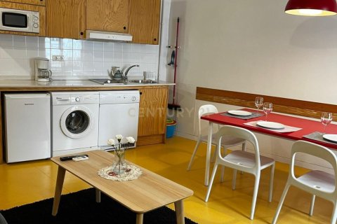 Apartment for sale in Barcelona, Spain 5 bedrooms, 186 sq.m. No. 167072 - photo 27