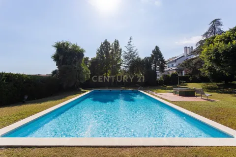 House for sale in Barcelona, Spain 6 bedrooms, 695 sq.m. No. 167073 - photo 11