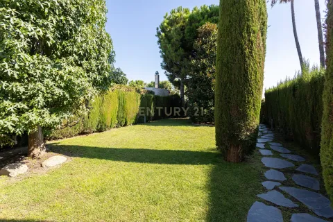 House for sale in Barcelona, Spain 6 bedrooms, 695 sq.m. No. 167073 - photo 7