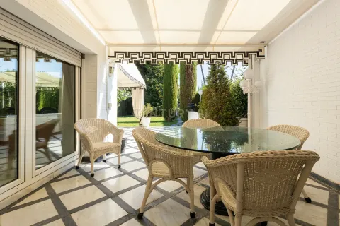 House for sale in Barcelona, Spain 6 bedrooms, 695 sq.m. No. 167073 - photo 19