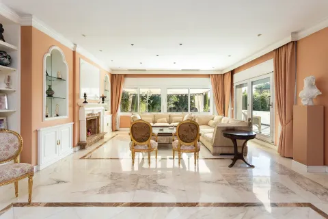 House for sale in Barcelona, Spain 6 bedrooms, 695 sq.m. No. 167073 - photo 3