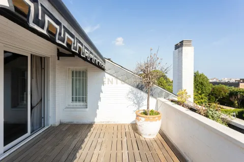 House for sale in Barcelona, Spain 6 bedrooms, 695 sq.m. No. 167073 - photo 14