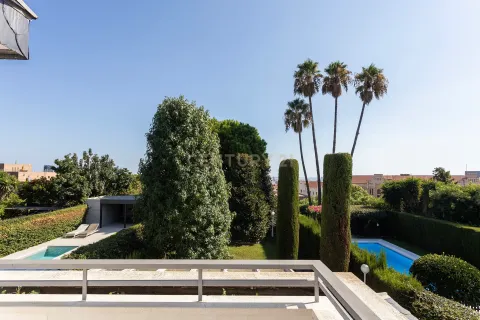 House for sale in Barcelona, Spain 6 bedrooms, 695 sq.m. No. 167073 - photo 10