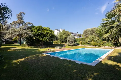 House in Barcelona, Spain 6 bedrooms, 695 sq.m. No. 167073