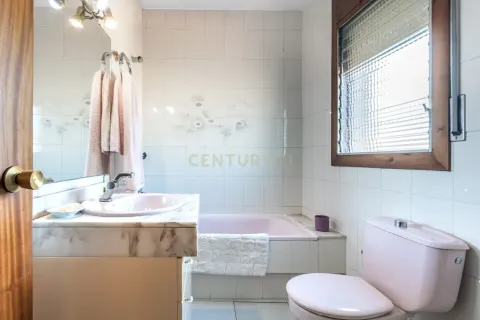 Liikekiinteistö myytävänä Martorell, Barcelona, Espanja, 4 makuuhuonetta, 259 m2 No. 167075 - kuva 10