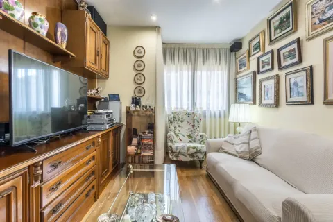 Liikekiinteistö myytävänä Martorell, Barcelona, Espanja, 4 makuuhuonetta, 259 m2 No. 167075 - kuva 7