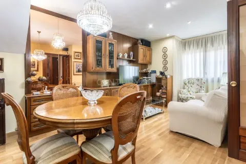 Liikekiinteistö myytävänä Martorell, Barcelona, Espanja, 4 makuuhuonetta, 259 m2 No. 167075 - kuva 5