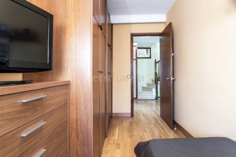 Liikekiinteistö myytävänä Martorell, Barcelona, Espanja, 4 makuuhuonetta, 259 m2 No. 167075 - kuva 21