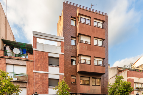 Liikekiinteistö Martorell, Barcelona, Espanja 4 makuuhuonetta, 259 m2 No. 167075