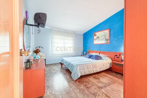 House for sale in Premia De Mar, Barcelona, Spain 5 bedrooms, 310 sq.m. No. 167077 - photo 27