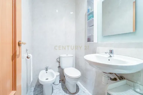 House for sale in Premia De Mar, Barcelona, Spain 5 bedrooms, 310 sq.m. No. 167077 - photo 23