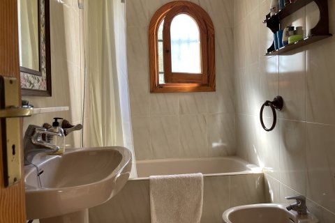 Apartment for rent in Santa Ponsa, Mallorca, Spain 4 bedrooms, 219 sq.m. No. 181958 - photo 12