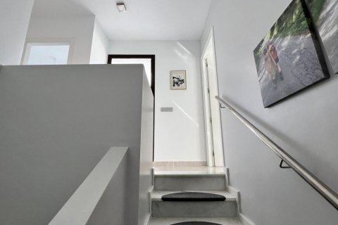 Kamienica w Cabo Roig, Alicante, Hiszpania 3 sypialnie, 85 mkw. nr 156261 – zdjęcie 18