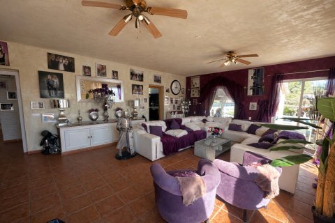 Willa w Castalla, Alicante, Hiszpania 8 sypialni, 400 mkw. nr 156265 – zdjęcie 3