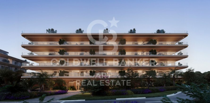 Apartment à Estepona, Malaga, Espagne 3 chambres, 194 m2 No. 178835