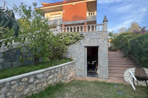 Продажа дома в Олеса-де-Бонесвальс, Барселона, Испания 3 спальни, 350м2 №195065 - фото 3
