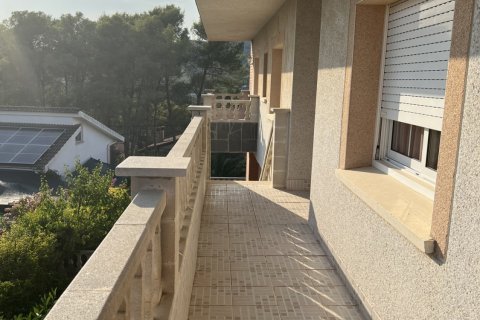 Продажа дома в Олеса-де-Бонесвальс, Барселона, Испания 3 спальни, 350м2 №195065 - фото 26
