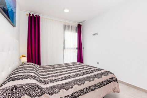 Apartment for sale Torrevieja, Alicante, Spain 2 bedrooms, 59 sq.m. No. 113169 - photo 12