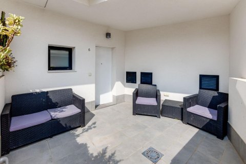 Apartment for sale Torrevieja, Alicante, Spain 2 bedrooms, 59 sq.m. No. 113169 - photo 21