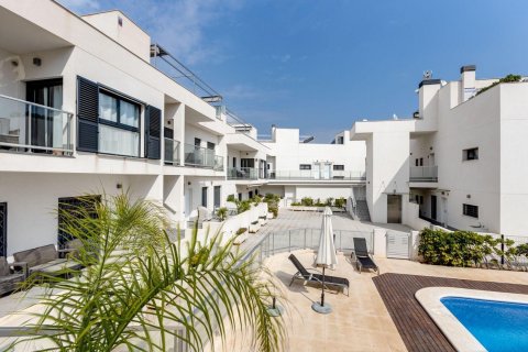 Apartment for sale Torrevieja, Alicante, Spain 2 bedrooms, 59 sq.m. No. 113169 - photo 1