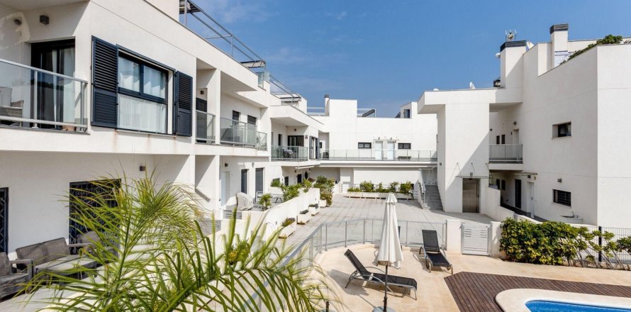 Apartment Torrevieja, Alicante, Spain 2 bedrooms, 59 sq.m. No. 113169