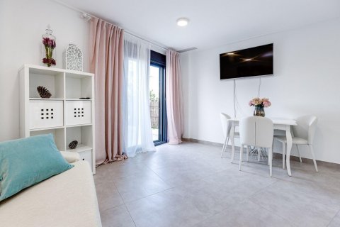 Apartment for sale Torrevieja, Alicante, Spain 2 bedrooms, 59 sq.m. No. 113169 - photo 7
