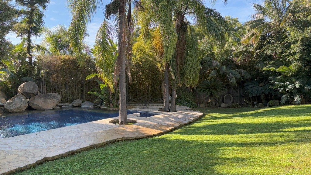 Huvila El Puerto de Santa Maria, Cadiz, Espanja 6 makuuhuonetta, 700 m2 No. 113424