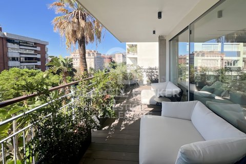 Apartamento en venta en Barcelona, España 4 dormitorios, 350 m2 No. 160225 - foto 3