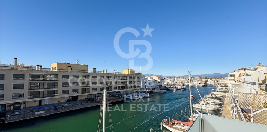 House in Empuriabrava, Girona, Spanien 3 Schlafzimmer, 172 m2 Nr. 160227