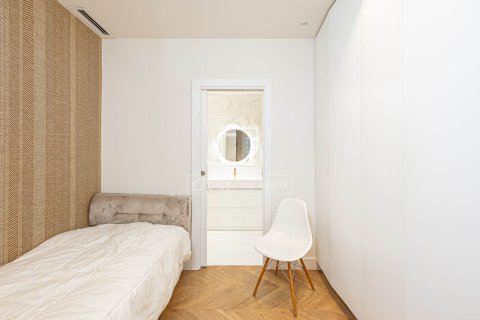 Apartament w Barcelona, Hiszpania 3 sypialnie, 117 mkw. nr 150857 – zdjęcie 28