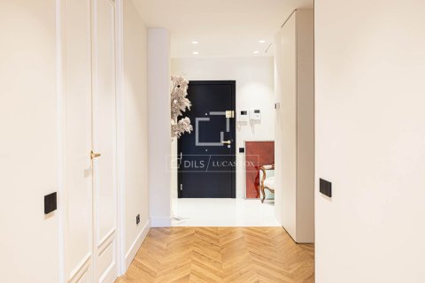 Apartament w Barcelona, Hiszpania 3 sypialnie, 117 mkw. nr 150857 – zdjęcie 20