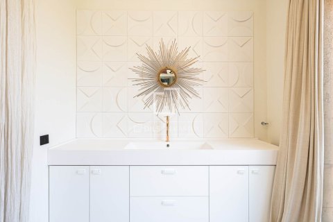 Apartament w Barcelona, Hiszpania 3 sypialnie, 117 mkw. nr 150857 – zdjęcie 18