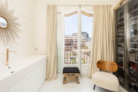 Apartament w Barcelona, Hiszpania 3 sypialnie, 117 mkw. nr 150857 – zdjęcie 17