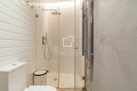 Apartment for sale in Barcelona, Spain 2 bedrooms, 84 sq.m. No. 150855 - photo 17