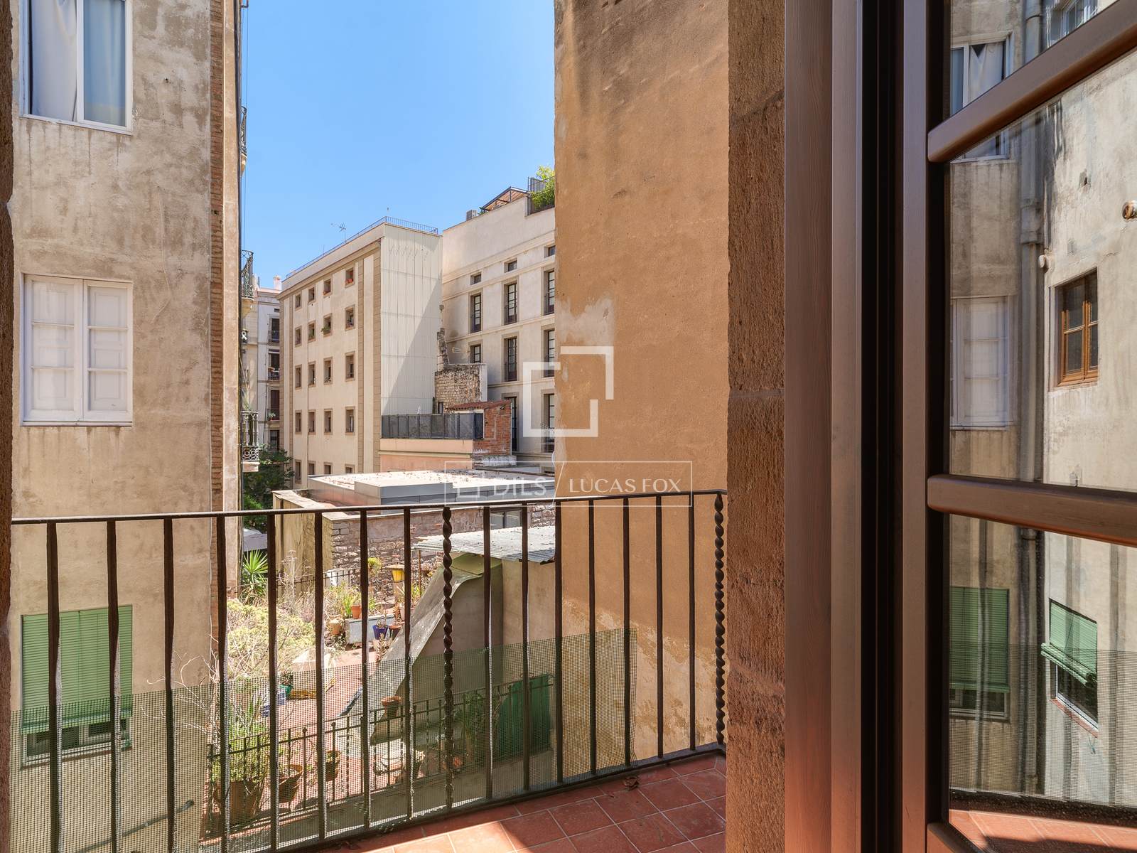 Квартира в Барселона, Испания 2 спальни, 84м2 №150855