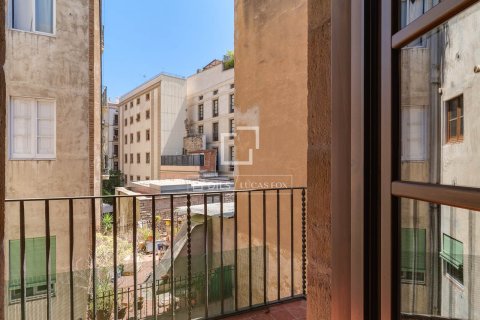 Apartment for sale in Barcelona, Spain 2 bedrooms, 84 sq.m. No. 150855 - photo 9