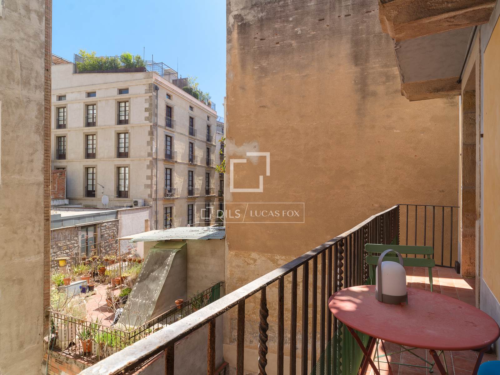 Квартира в Барселона, Испания 2 спальни, 84м2 №150855