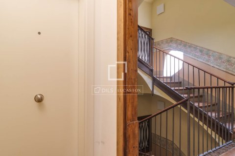 Apartment for sale in Barcelona, Spain 2 bedrooms, 84 sq.m. No. 150855 - photo 25