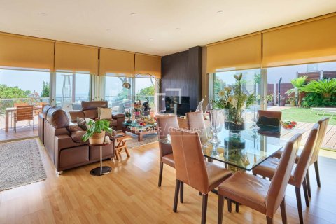 Villa till salu i Premia De Dalt, Barcelona, Spanien 4 sovrum, 460 kvm. Nr. 150854 - foto 16