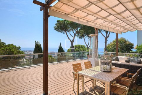 Villa till salu i Premia De Dalt, Barcelona, Spanien 4 sovrum, 460 kvm. Nr. 150854 - foto 17