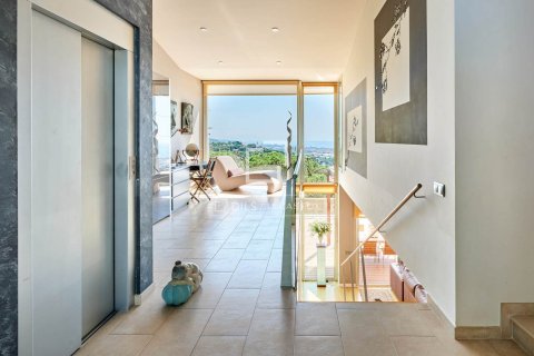 Villa till salu i Premia De Dalt, Barcelona, Spanien 4 sovrum, 460 kvm. Nr. 150854 - foto 8