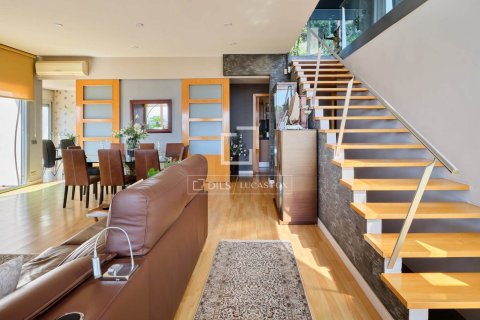 Villa till salu i Premia De Dalt, Barcelona, Spanien 4 sovrum, 460 kvm. Nr. 150854 - foto 14