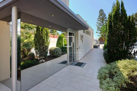 Villa till salu i Premia De Dalt, Barcelona, Spanien 4 sovrum, 460 kvm. Nr. 150854 - foto 7