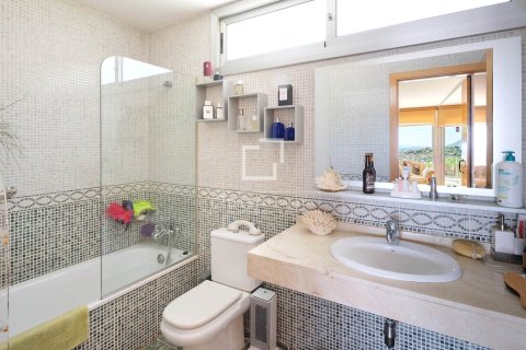 Villa till salu i Premia De Dalt, Barcelona, Spanien 4 sovrum, 460 kvm. Nr. 150854 - foto 22