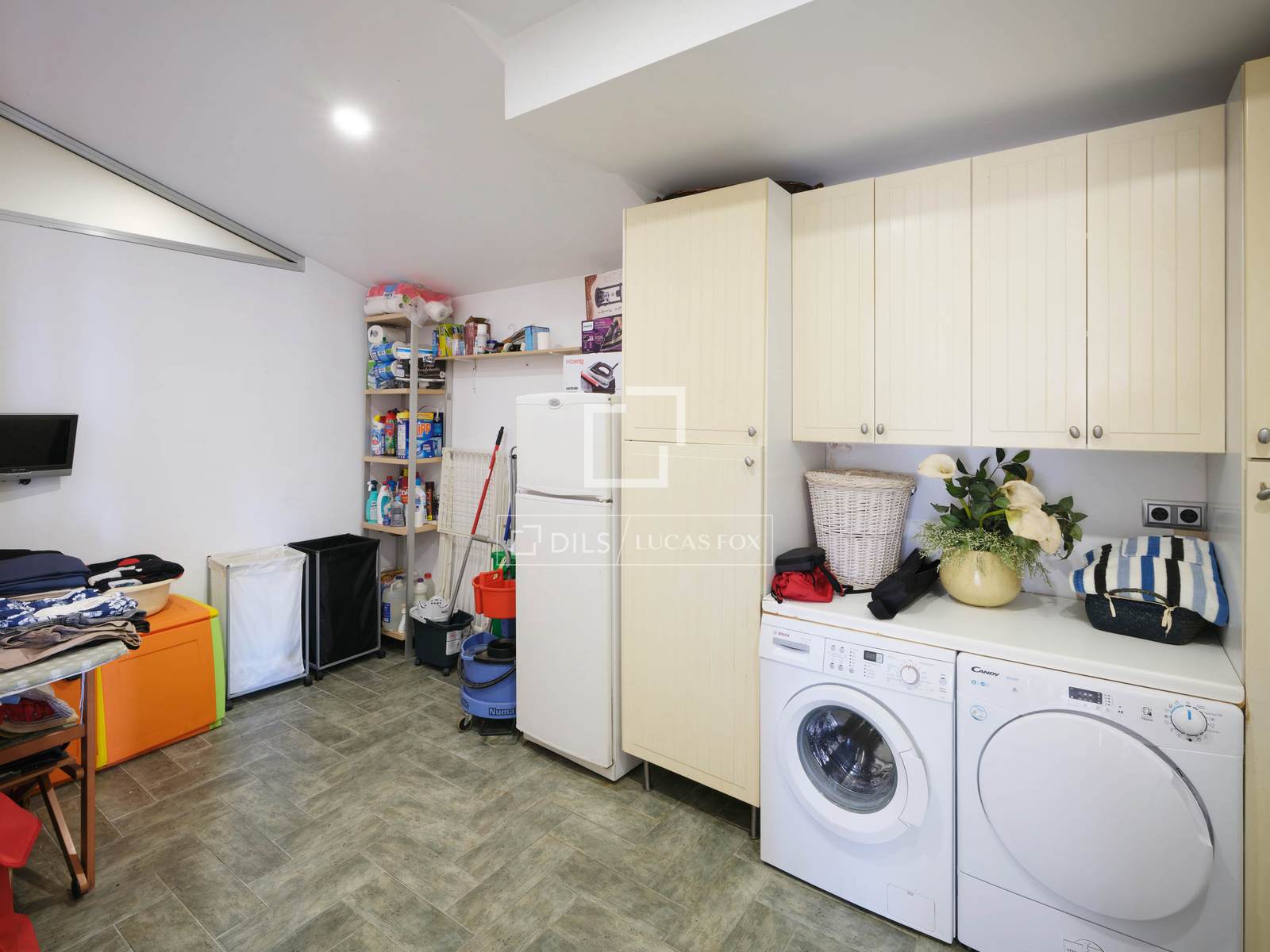 Villa Premia De Dalt, Barcelona, Spānijā 4 istabas, 460 m2 Nr. 150854