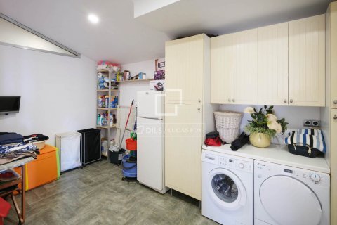 Villa till salu i Premia De Dalt, Barcelona, Spanien 4 sovrum, 460 kvm. Nr. 150854 - foto 28