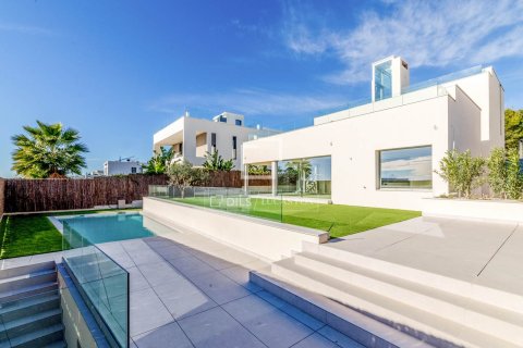 Villa till salu i Sitges, Barcelona, Spanien 4 sovrum, 561 kvm. Nr. 150859 - foto 10