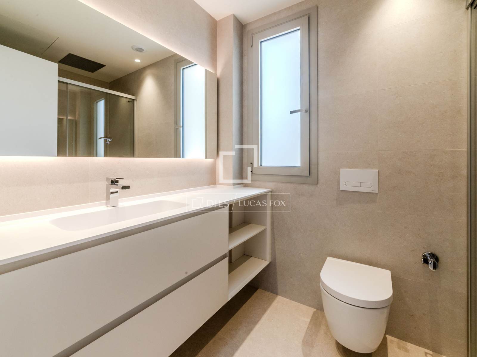 Villa i Sitges, Barcelona, Spanien 4 sovrum, 561 kvm. Nr. 150859