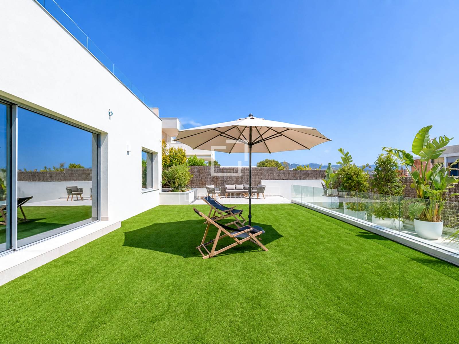 Villa i Sitges, Barcelona, Spanien 4 sovrum, 561 kvm. Nr. 150859