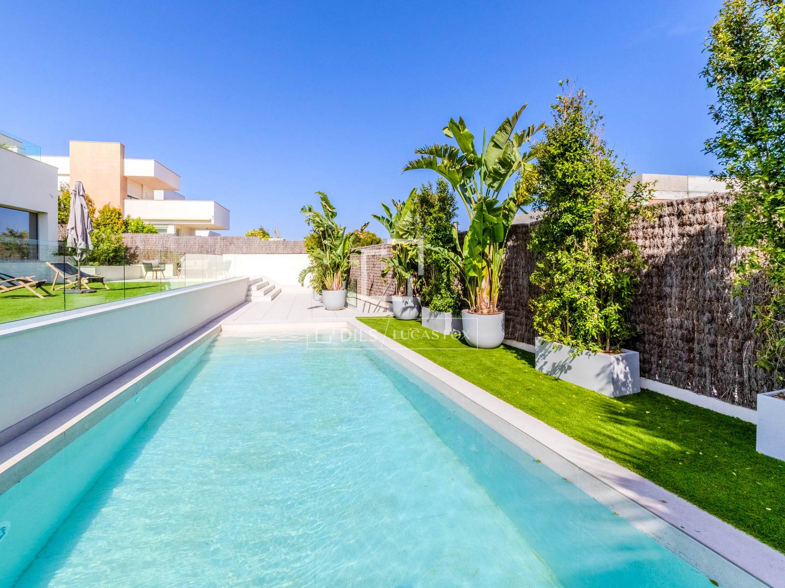Villa i Sitges, Barcelona, Spanien 4 sovrum, 561 kvm. Nr. 150859